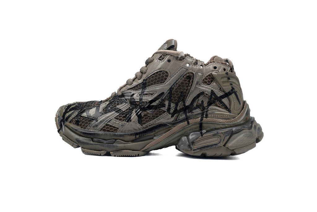 Balenciaga men's shoes Track Runner Sneaker – Distressed Low-Top balenciaga runners black