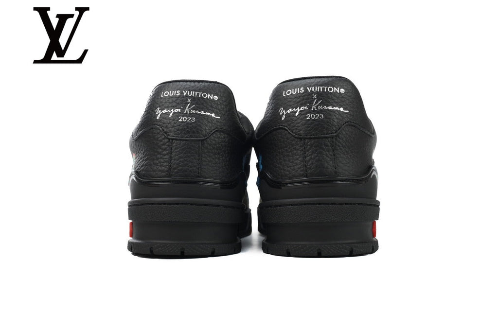Louis Vuitton Trainer shoes for man  women Sneakers - Black Printed
