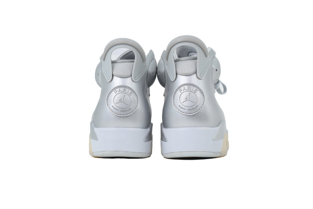 Nike Air Jordan 6 – Retro High-Top Basketball Sneakers