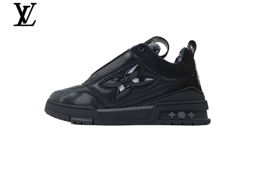 Louis Vuitton Trainer  shoes for man  women Sneaker – White Embossed Monogram