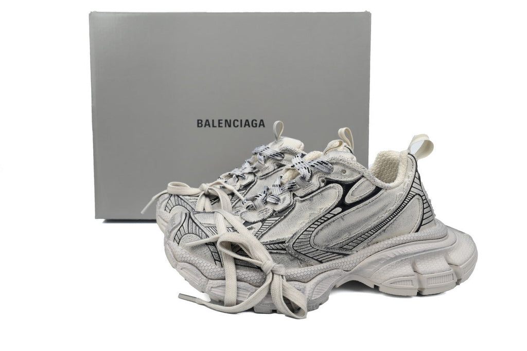 Balenciaga 3XL men's shoes Track Sneaker – Low-Top Chunky Sole  balenciaga runners