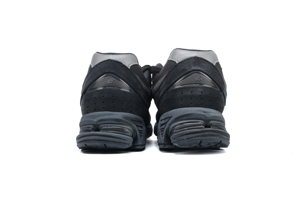 New Balance 2002R Women's & Men's Black & Charcoal Retro Sneakers