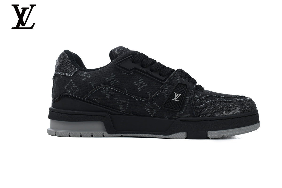 Louis Vuitton Trainer shoes for man  women Sneaker – Black Denim Monogram