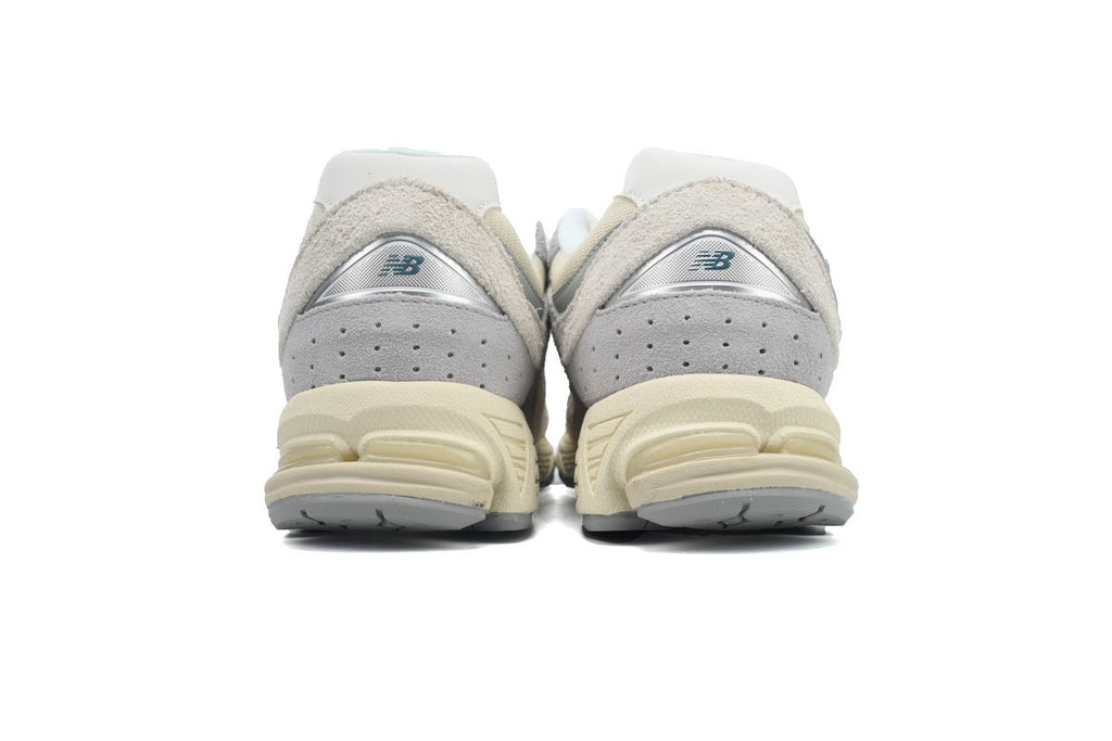 New Balance 2002R Women's & Men's Cream & Light Grey Retro Sneakers