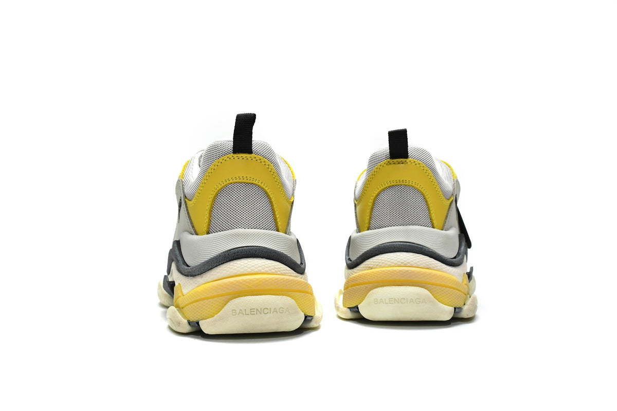 Balenciaga men's shoes  Triple S Sneakers  balenciaga runners Greyish-yellow