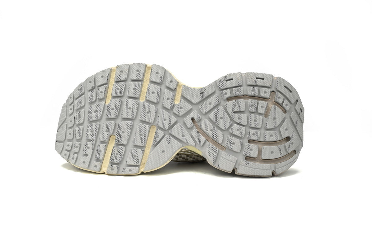 Balenciaga 3XL men's shoes Track Sneaker – Low-Top Chunky Sole balenciaga runners Golden Champagne