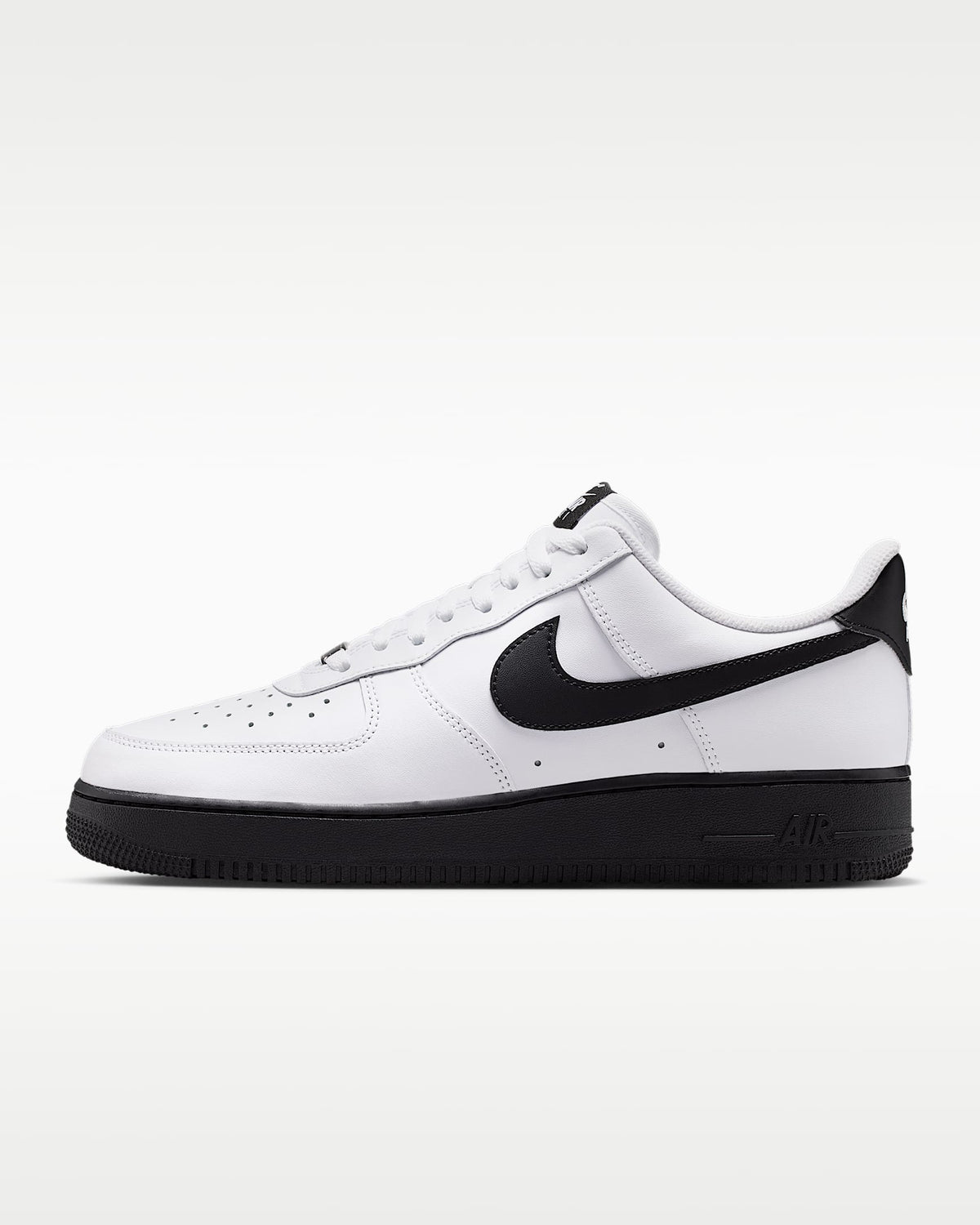 Nike Air Force 1 '07 White Black Swoosh Black Outsole Sneakersmens low top shoes