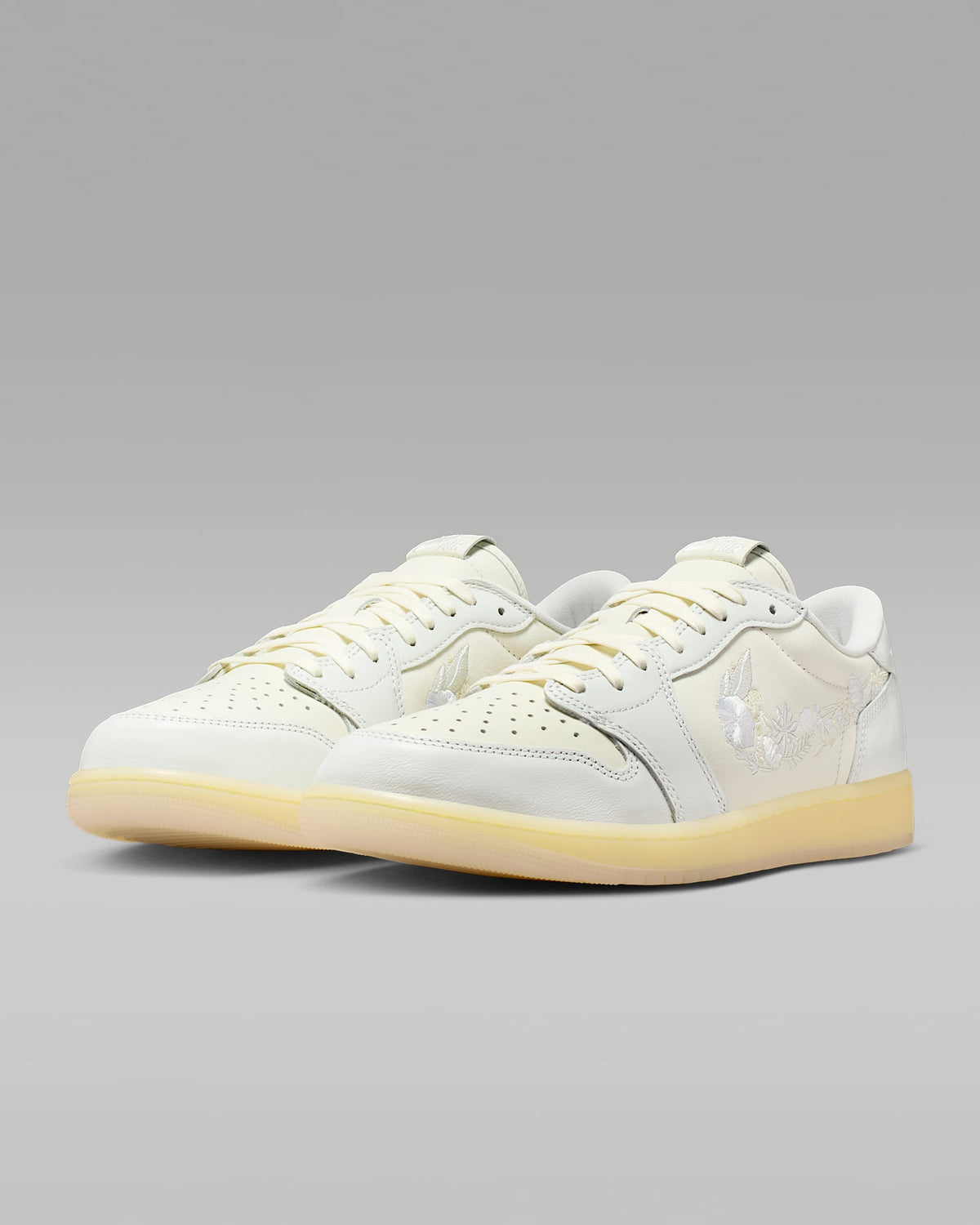 nike mens low top shoes Air Jordan 1 Low OG x Off-White Floral Embroidery Gum Sole Sneakers