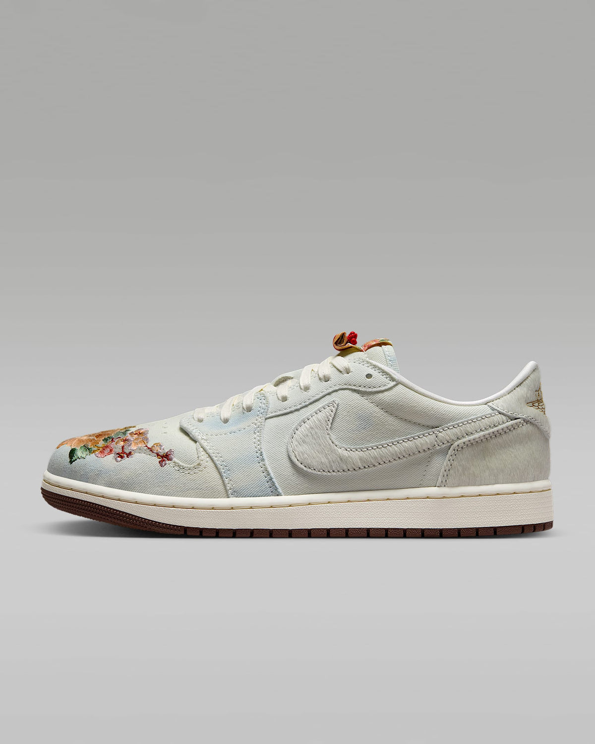 nike mens low top shoes Air Jordan 1 Low OG Light Denim Floral Embroidery Sneakers