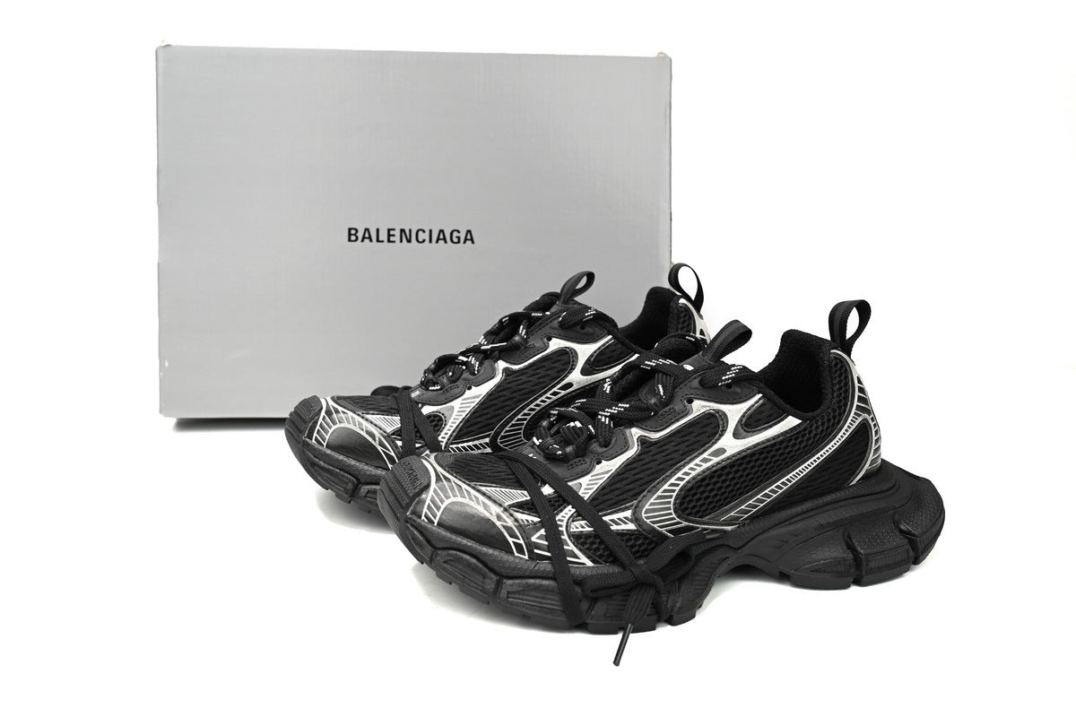 Balenciaga 3XL men's shoes Track Sneaker – Low-Top Chunky Sole  balenciaga runners  Black and White